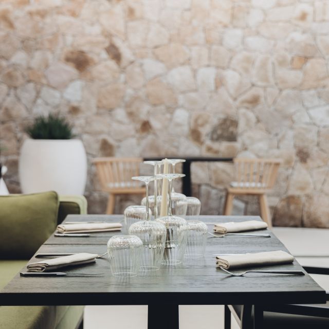 Table de restaurant, hôtel Casa Paradisu à Ile Rousse