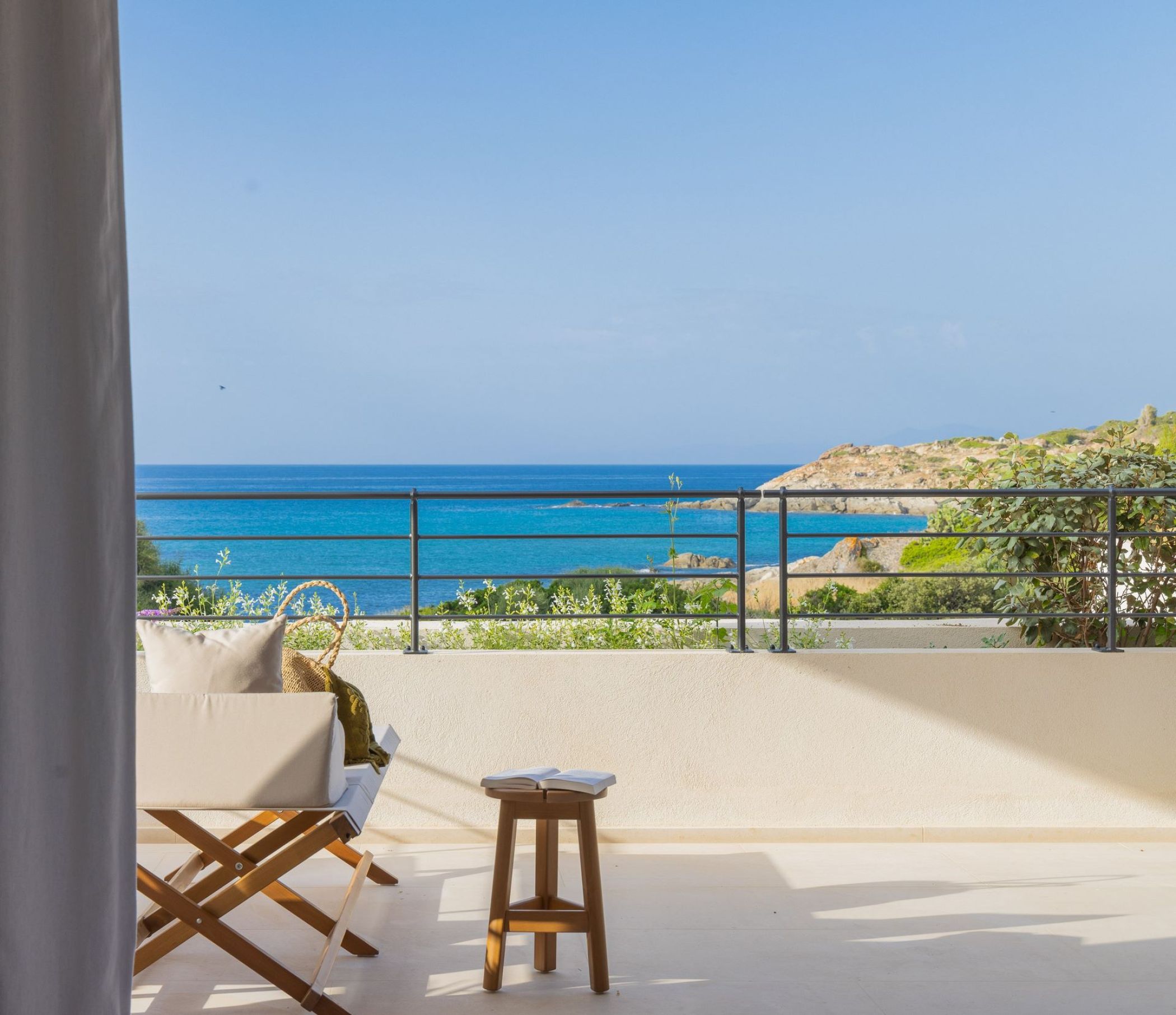 Hotel with sea view in Ile Rousse in Corsica
